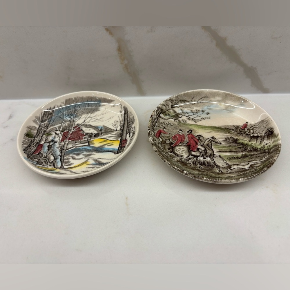 Vintage Johnson Brothers Trinket Pin Dish or Butter Pad Sugar Maple Tally Ho